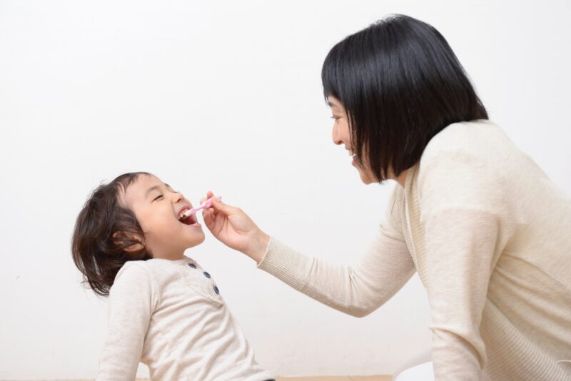 歯磨き　親子　子ども　歯磨き粉　いつ