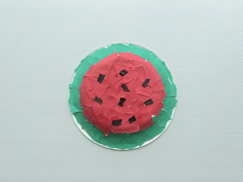 カラフル紙皿うちわ作り方4