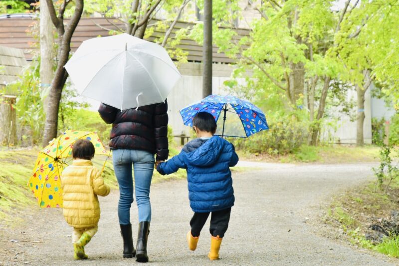 雨の日 子どもと過ごす